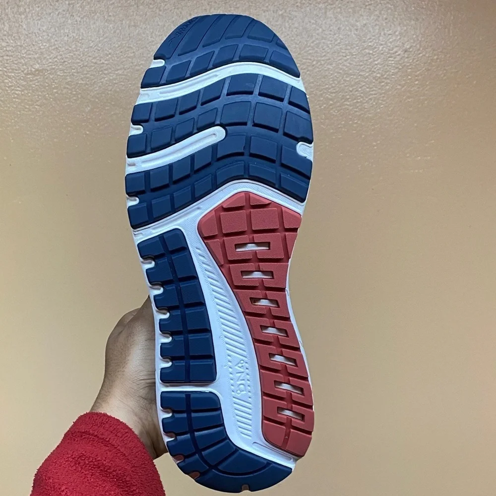 Brooks Beast ‘20 Men's Running Sneakers “Peacoat Midnight Red” Size 12 Wide (2E)